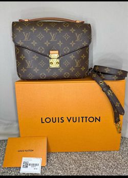 Louis Vuitton Pochette Metis Monogram Bag