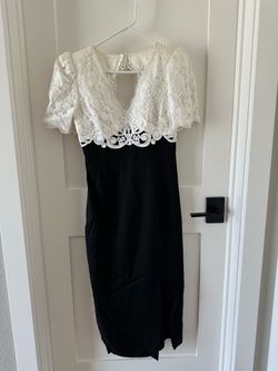 Women’s Petite Vintage Lace dress