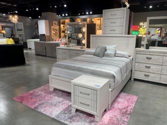 4PC Queen Bedroom Set