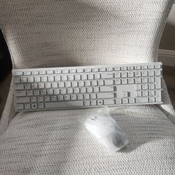 Brand New Wireless Dell Keyboard And Mouse