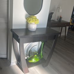 Table Plus Mirror
