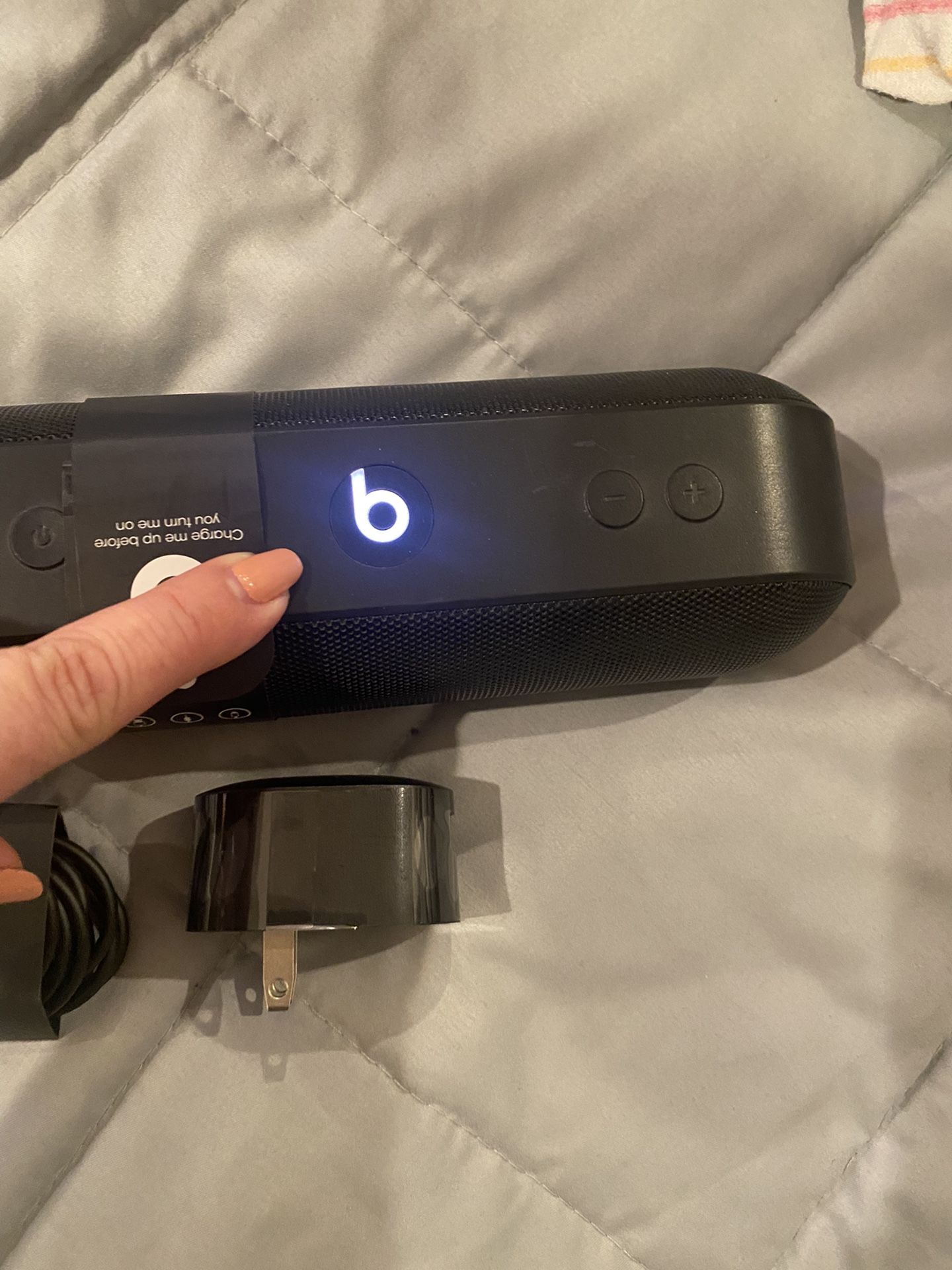 Beats Pill + Speakers New