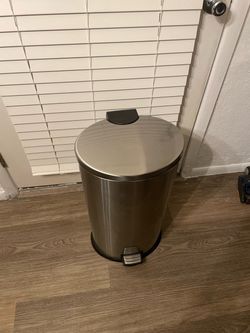 Trash can