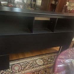 black full captain bed