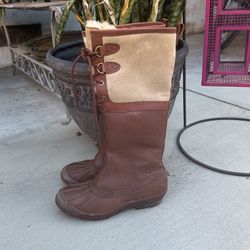 UGG Boots Like New Size US 6