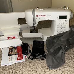Lightly Used Singer Sewing Machine