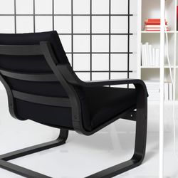 🪑 Wooden Living Room Chairs (2 Available)