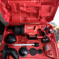 Milwaukee Tools M12 Air Snake Air Gun Kit