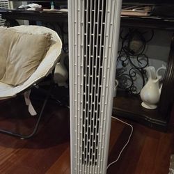 DREO White tower Fan