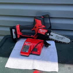 Milwaukee M18 Fuel 8” Hatchet Pruning Saw Kit