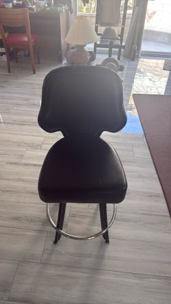 Swerving chair
