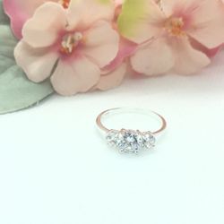 Three Stone Ring | Size 8