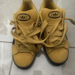 Adidas Sneakers