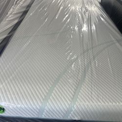 TWIN XL TEMPURPEDIC PROADAPT (MEDIUM) MATTRESS & BOX SPRING BED SET