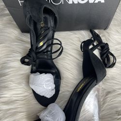 New Fashion nova Heels ♥️Size available 7 And 