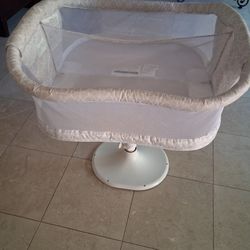Halo Twin Baby Bassinet 