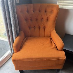 Button Tufted Accent Char 