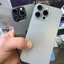 📱📱 BULK SALE – 2 iPhones 15 pro max Available carrier unlocked 256gb