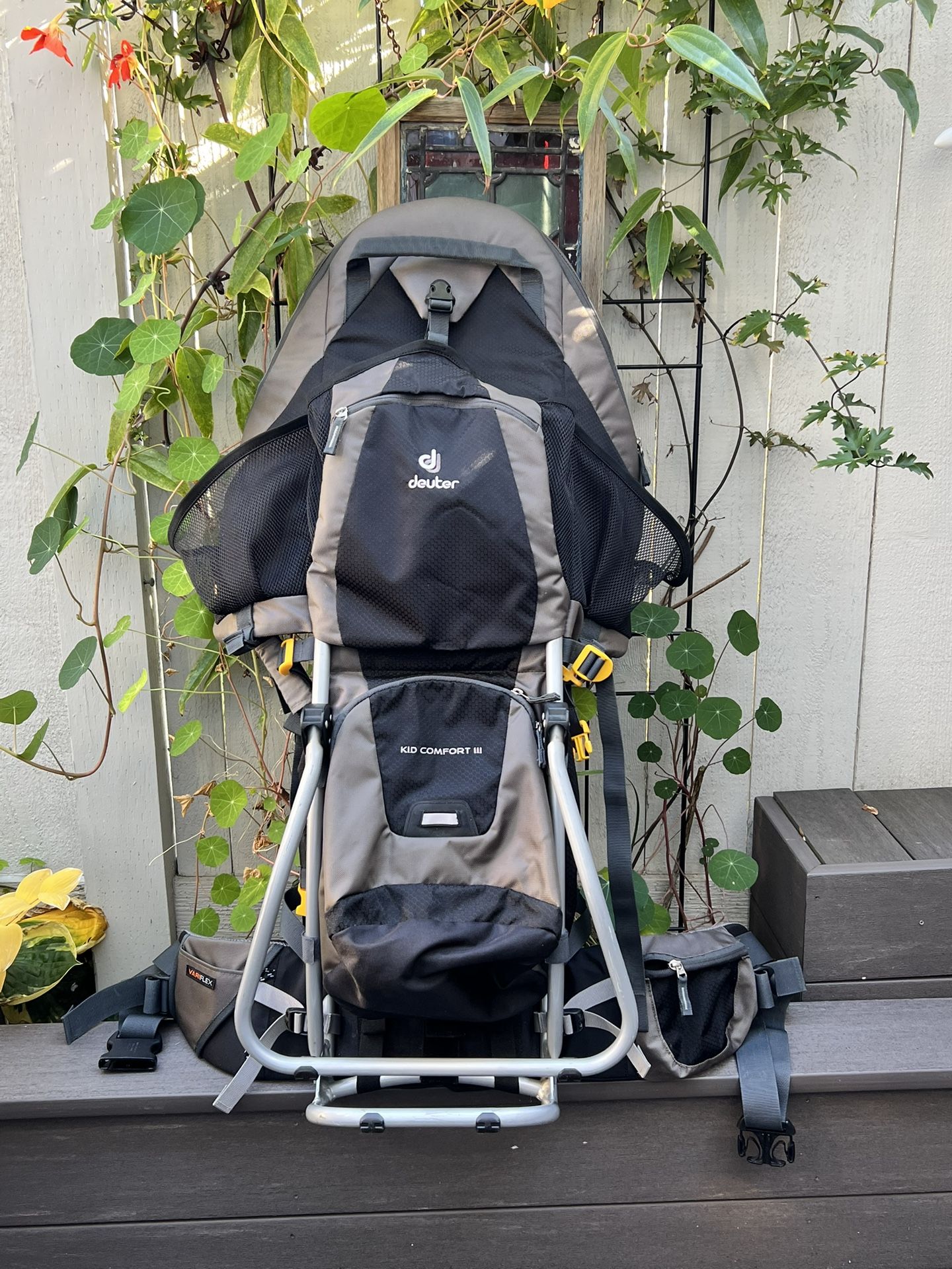 Deuter kid comfort III Child Carrier Hiking Backpack