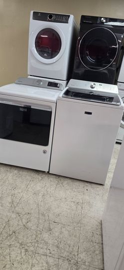 Washer  and dryer maytag electric