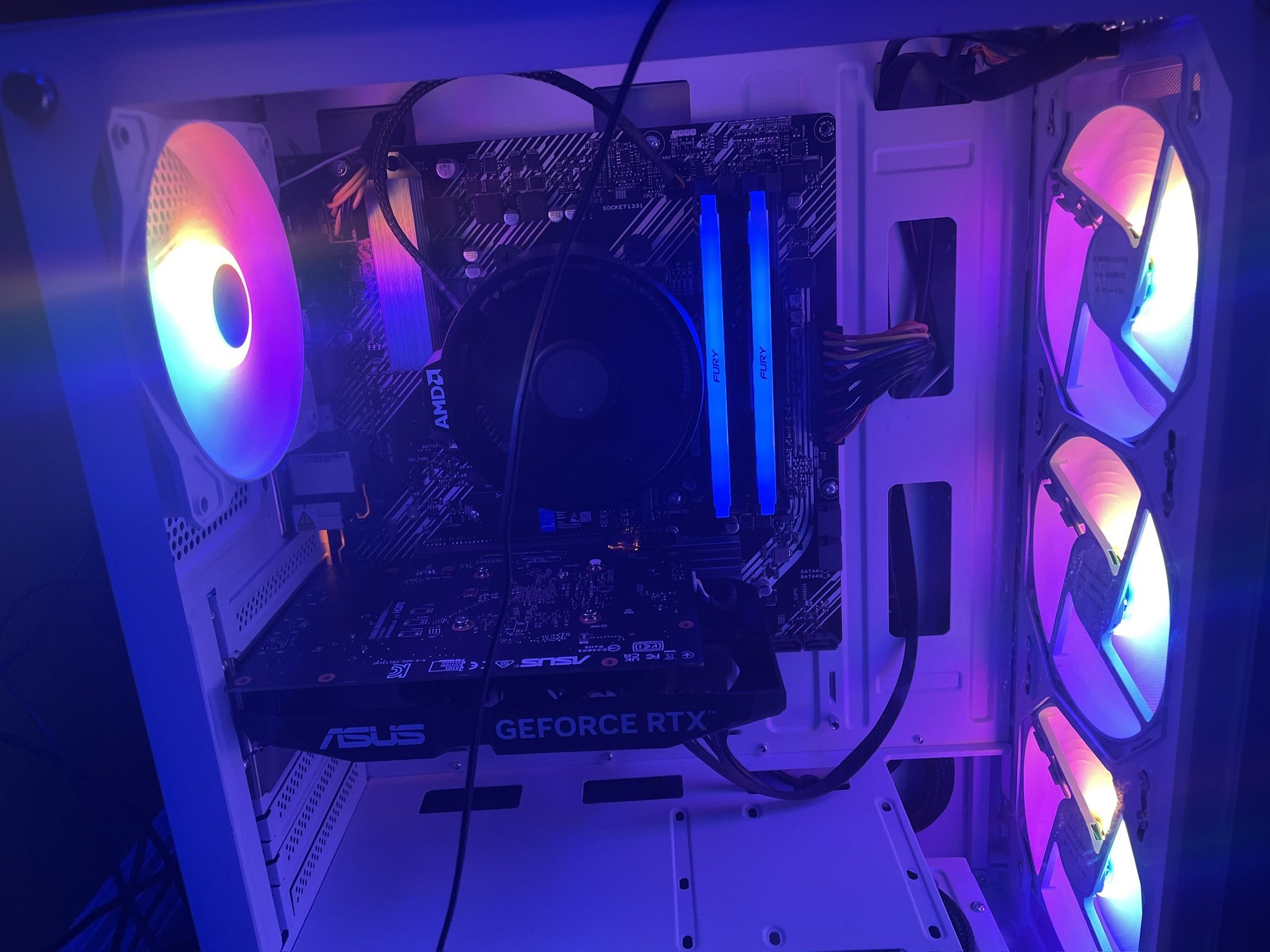 Gaming Pc Setup Keyboard Logitech G502 Mouse And A 60hz Monitor 