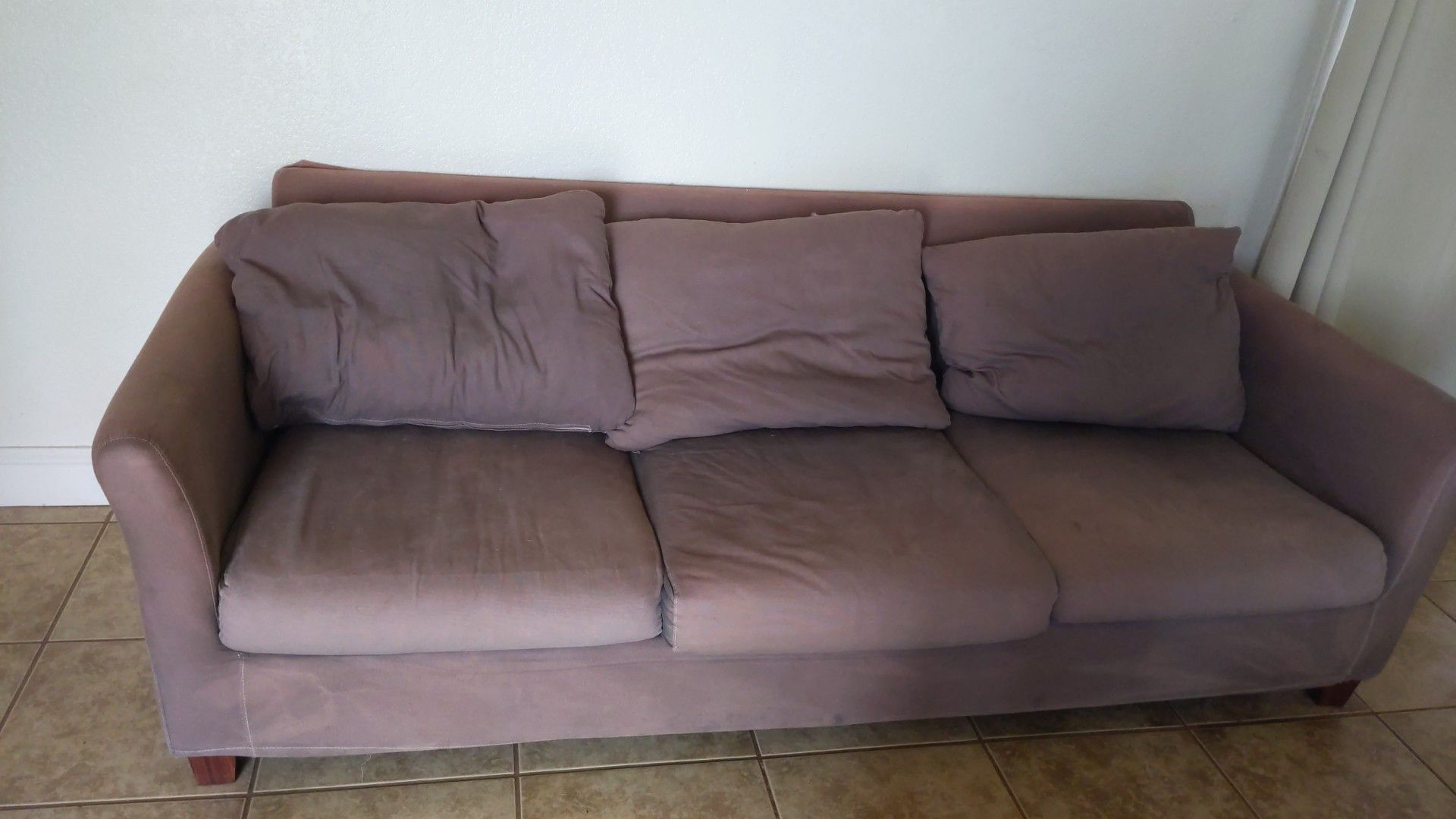 Free couch set