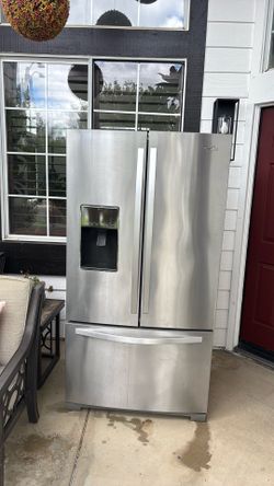 Whirlpool refrigerador  de acero muy bueno todo fusions