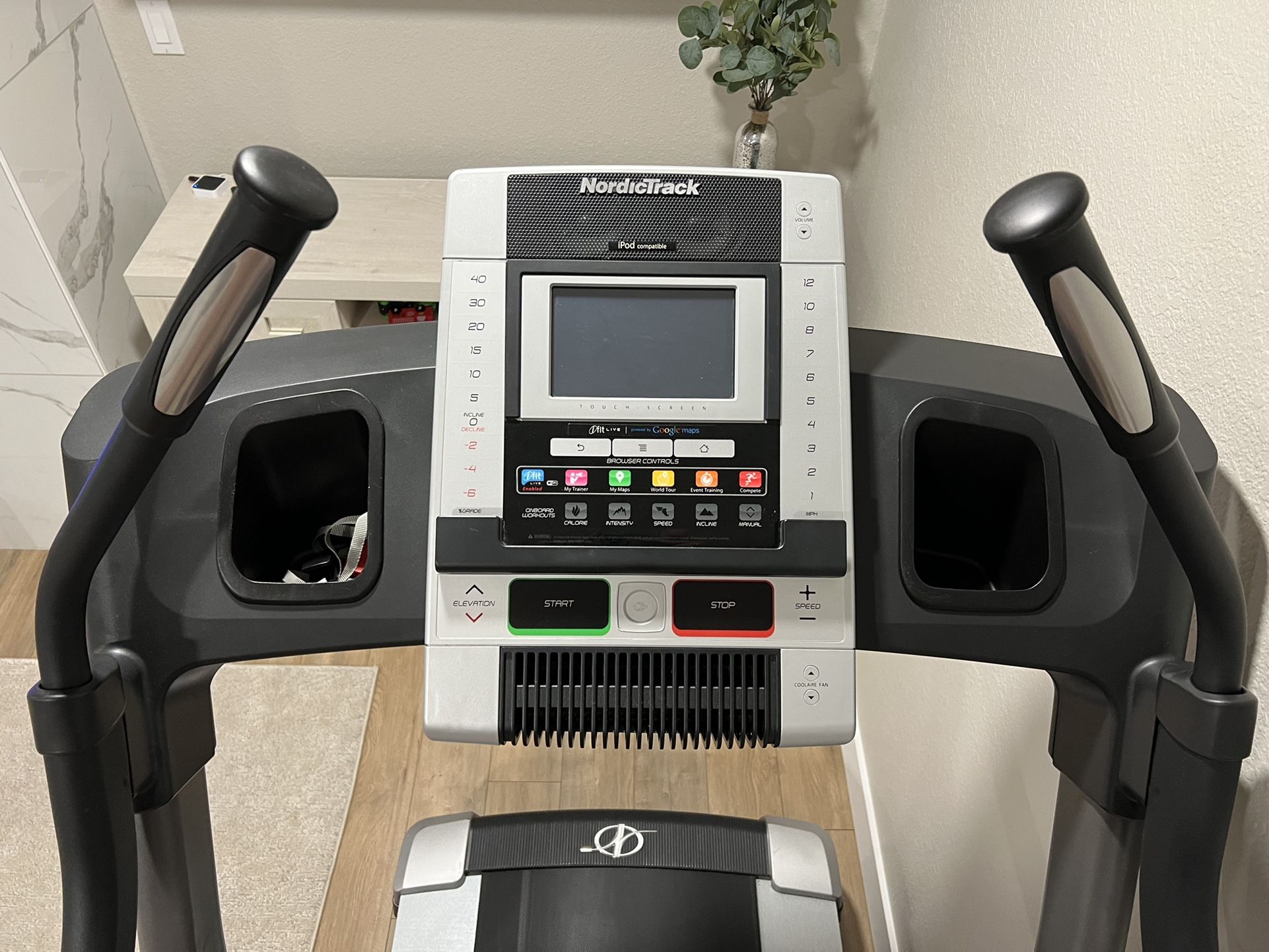 NordicTrack X7i Incline Trainer Treadmill for Sale in WA OfferUp