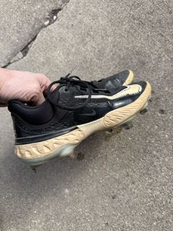 Nike metal Baseball cleats