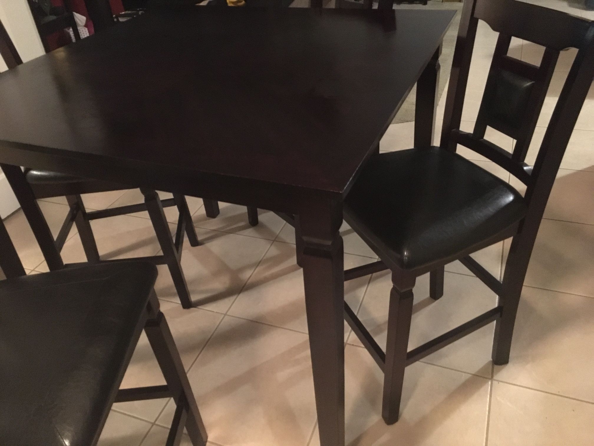 Pub style Dining table & 4 Chairs 