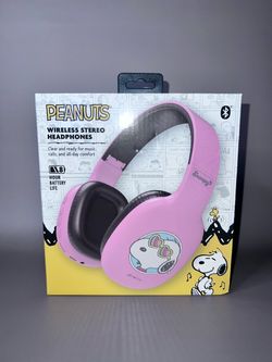 Pink Peanuts Snoopy Wireless Stereo Headphones Pink