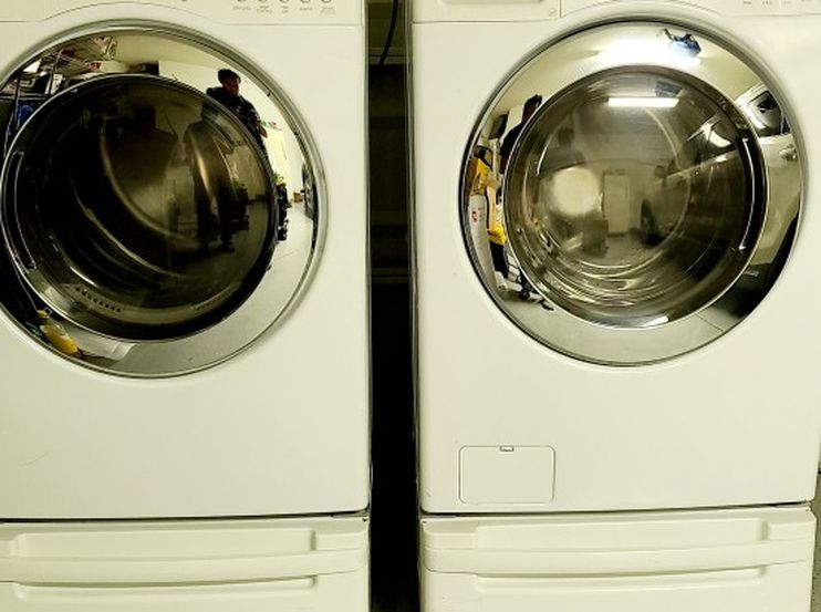 LG WASHER AND DRYER (GAS) SET