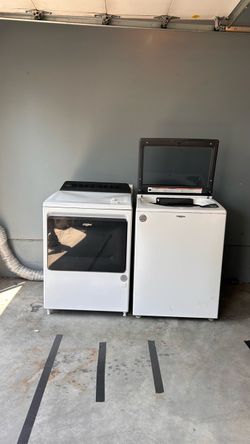 Whirlpool Dryer and Washer Set
