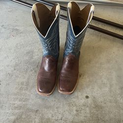 Men’s boots size 9 1/2