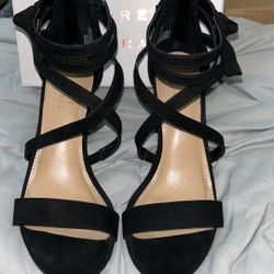 LC Lauren Conrad Black Heels -9 Wide