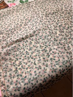 Beautiful Vintage Sheer Tablecloth 52” X 52”