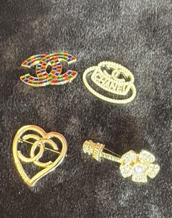 Handmade lots of brooch 4 pieces