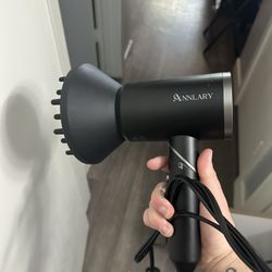 Blow Dryer With Diffuser