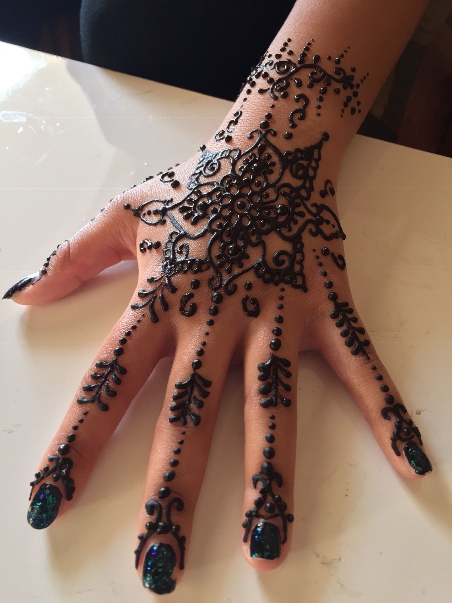 Prom henna