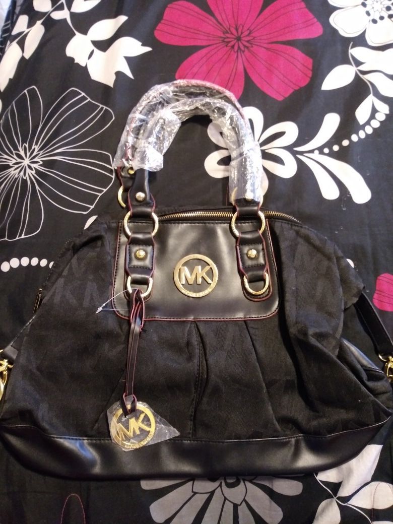Black Signature Purse