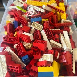 8 Pounds Of Lego Bricks 