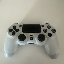 PS4 controller 
