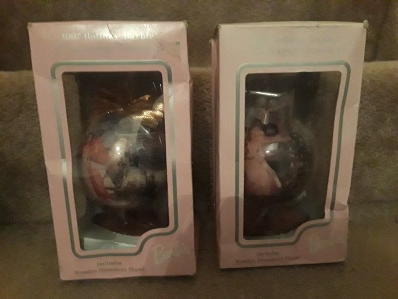 Set Of 2 Holiday Barbie Round 4" Decoupage Christmas Ornaments W/ Stands - New 