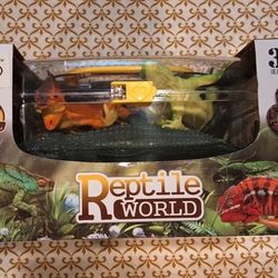 Reptile Animal Toy Figures Set with Carrying Case - Educational Kids Playset Din