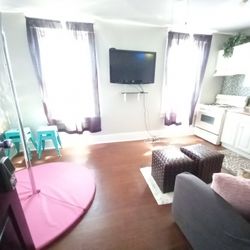 Love Den Stipper Pole Party Room For Up To 4 People 