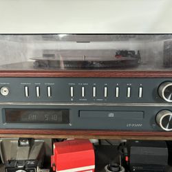 Vintage TEAC LP-P1000 Record Player & Retro Speakers - Great Condition!