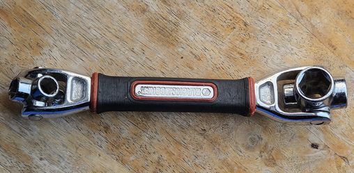 BLACK AND DECKER DOG BONE WRENCH
