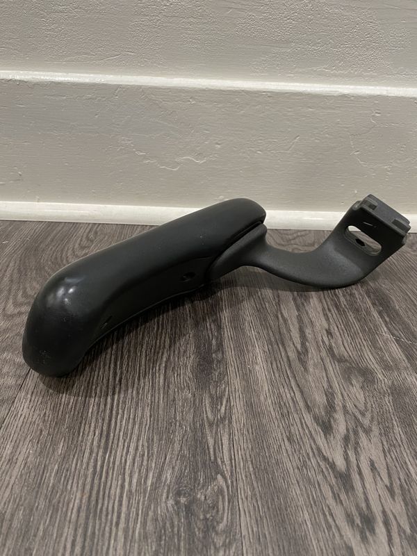 Aeron Type B Herman Miller Right arm replacement for Sale in Los