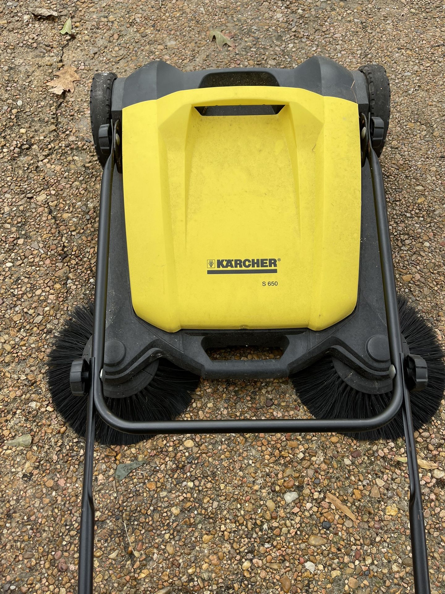 Karcher S650 Push Sweeper