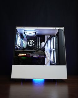 I7-7700K | RTX 2070 Super | 16GB DDR4 | 1.5TB NVMe + HDD